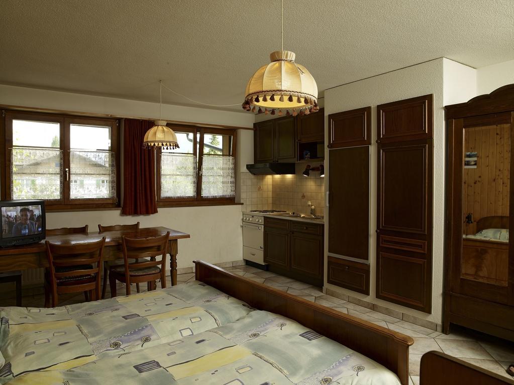 Hotel-Gite Rural A 3 Km De Delemont Courcelon Luaran gambar